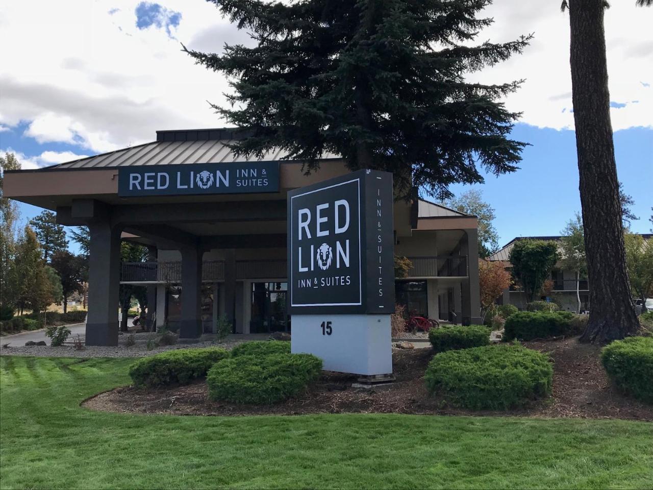 Red Lion Inn & Suites Deschutes River - Bend Exterior photo